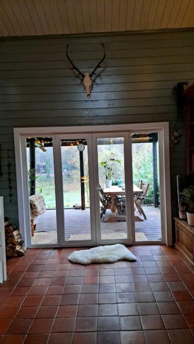 Comfortable Chalet In A Unique Location In Forest Essen ภายนอก รูปภาพ
