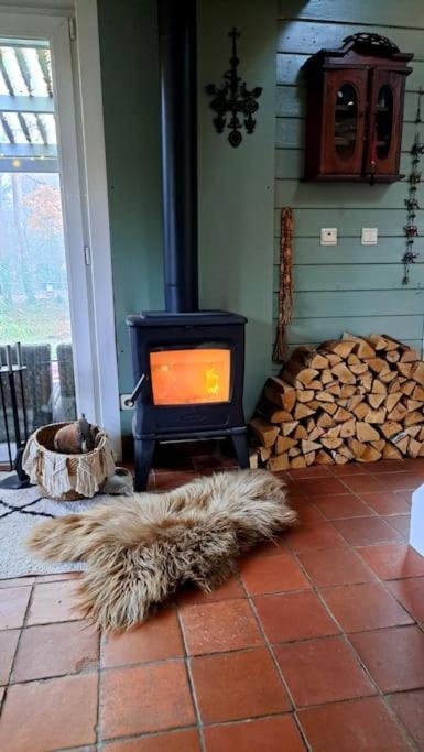 Comfortable Chalet In A Unique Location In Forest Essen ภายนอก รูปภาพ
