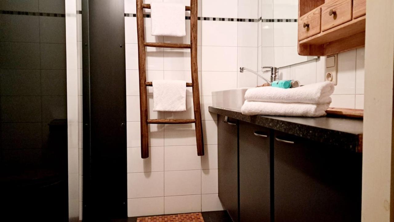 Comfortable Chalet In A Unique Location In Forest Essen ภายนอก รูปภาพ